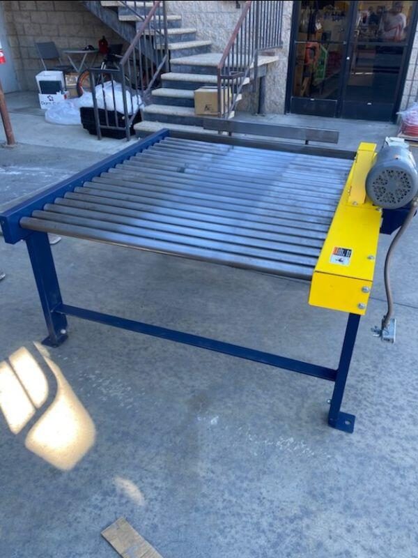 Fanuc palletizer pick-up conveyor